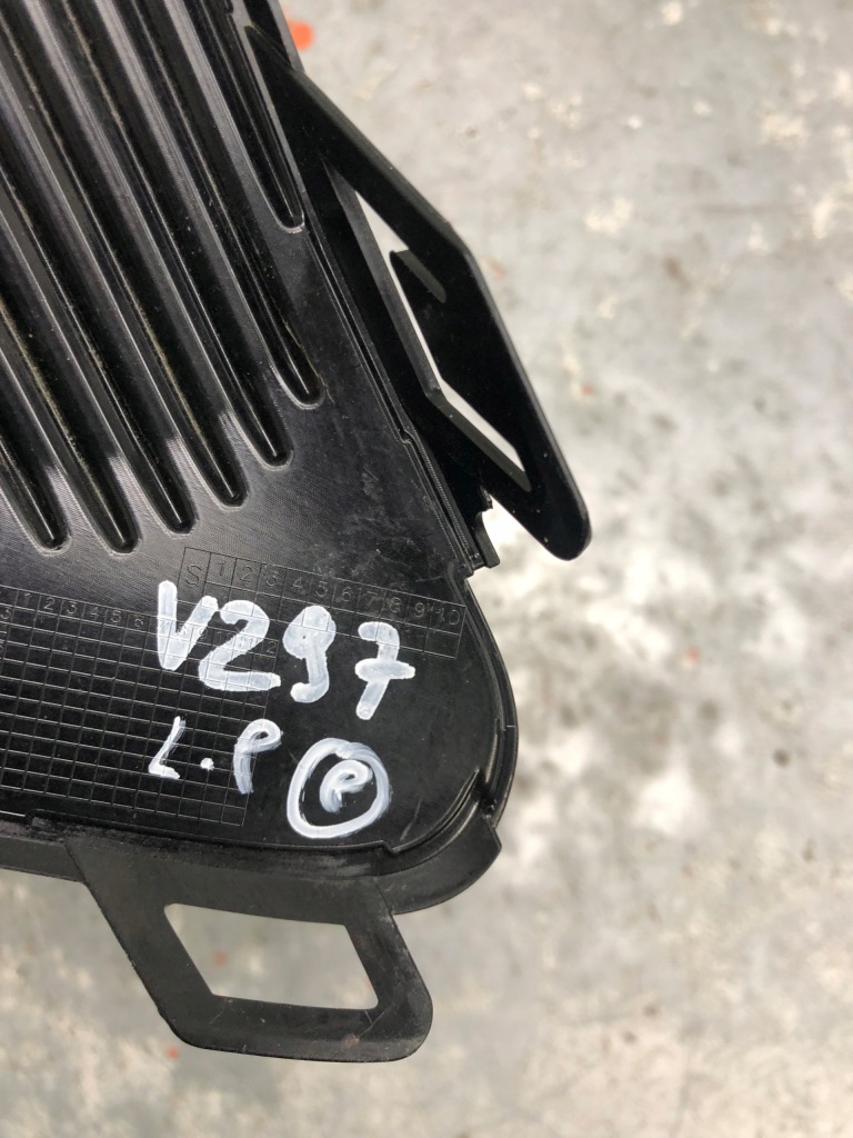 фото №6, Молдинг решётка бампера левая mercedes eqs v297 a2978853705