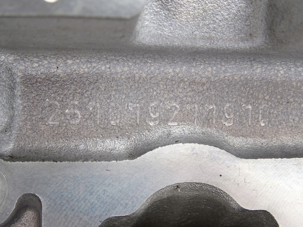 фото №7, Vw t-cross головка двигателя 1.0 tsi 04c103404s 04c103479h 04c103475ae 2019r