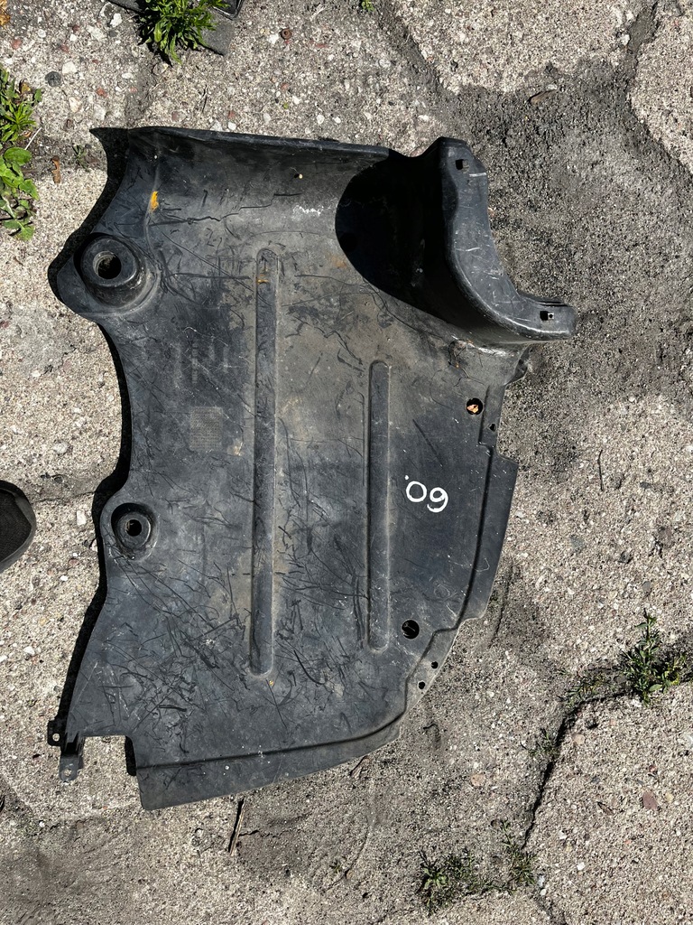 фото №1, 60 audi a4 b8 захист підвіска 8e0825219h