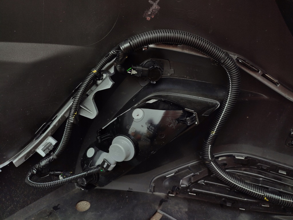 фото №10, Бампер передний kompletny szary чёрный 4 pdc peugeot 308 iii t10 kombi