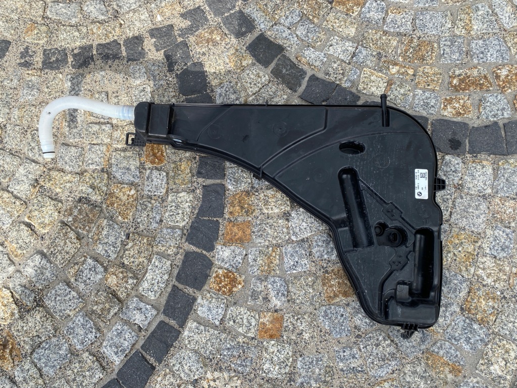 Bmw x3 g01 x4 g02 бачок омивача 7431497 7431497-08 оригінал Ціна