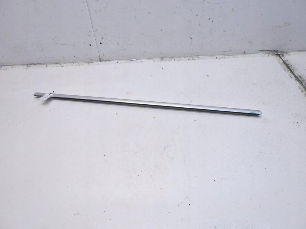 фото №1, Молдинг уплотнитель левый задняя volvo v70 iii