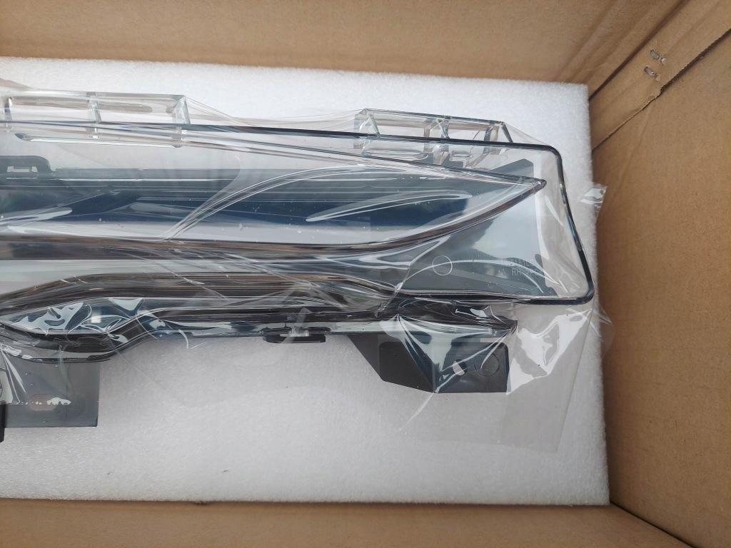 Tesla model 3 y протитуманна фара led drl правий новий оригінальний номер Доставка