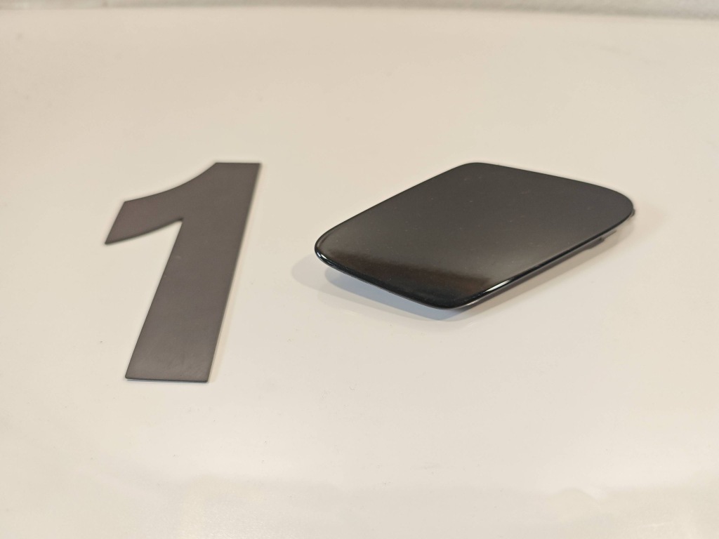 фото №1, Audi q2 заглушка фаркоп бампера перед 81a807241a