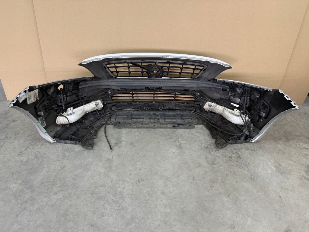 Купить Бампер перед передний volvo v40 ii 2