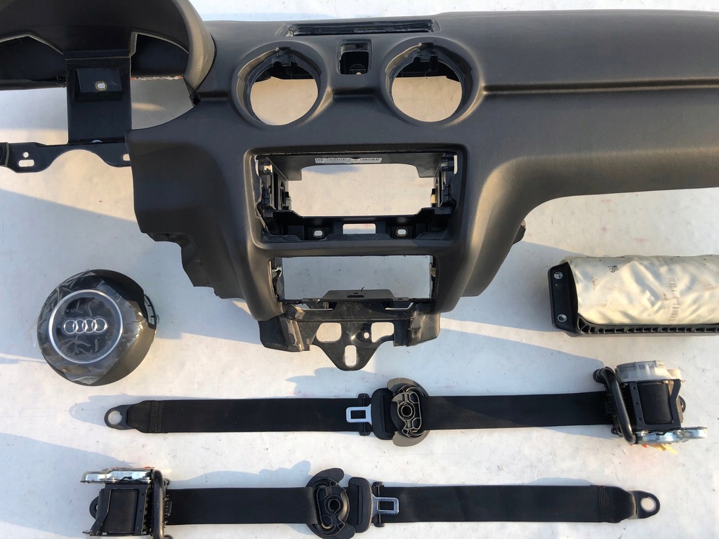 фото №4, Audi a1 8x приборная панель приборная панель консоль подушки безопасности ремни