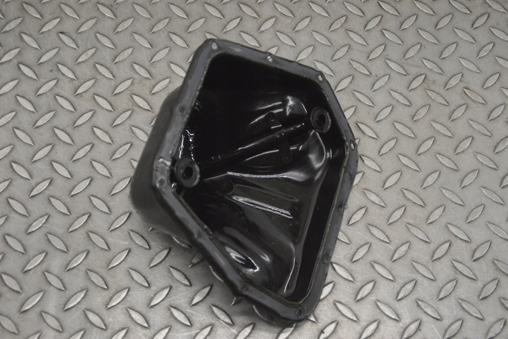 фото №8, Поддон масляная subaru xv 20120526 1.6i 2012