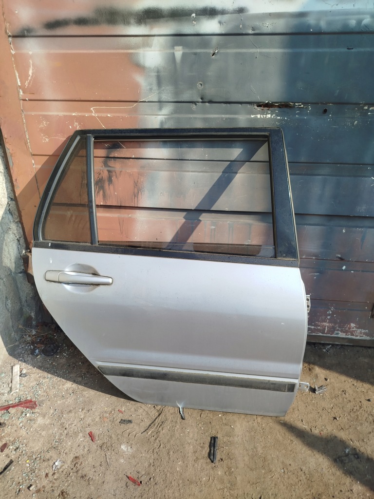 фото №1, Mitsubishi lancer vii дверь правый задняя задние полный kombi