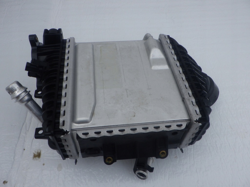 фото №5, Радиатор интеркулер mercedes w213 a6540900100