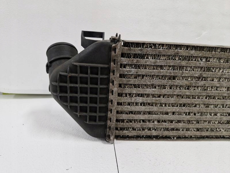 Купити Volvo v40 2 2 1.6 d інтеркулер радіатор повітря 31319168