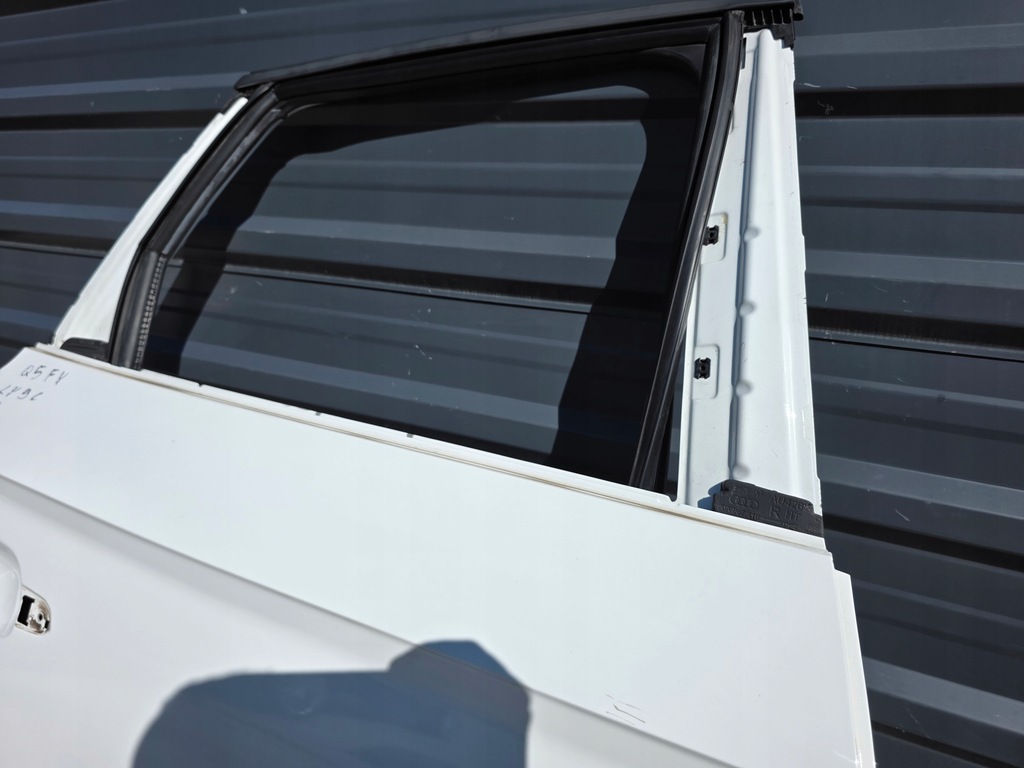 фото №10, Дверь правый задняя audi q5 fy 80a ly9c