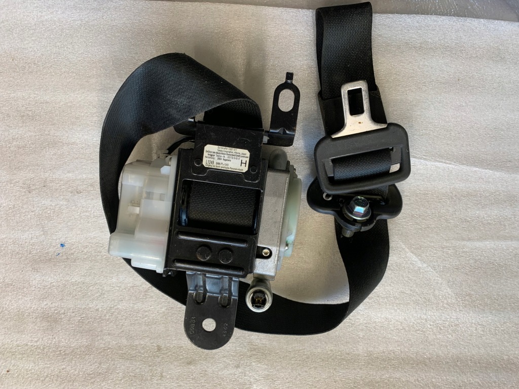 фото №2, Pas безопасности перед правый mazda rx8