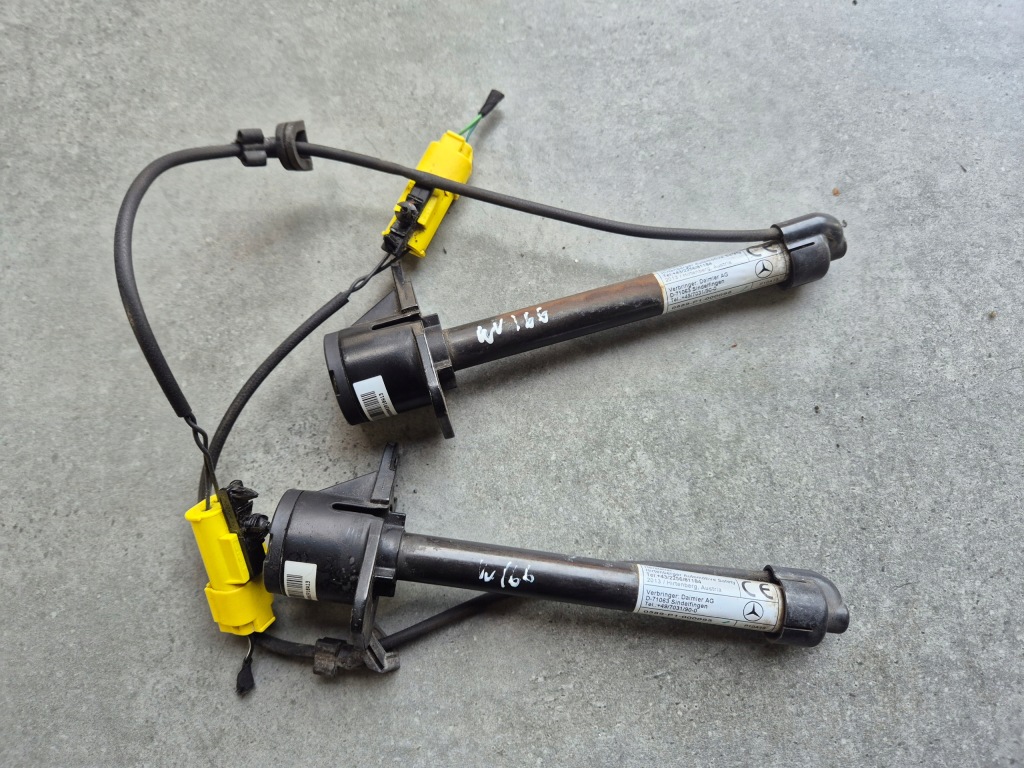 фото №1, Патрон капот mercedes ml w166