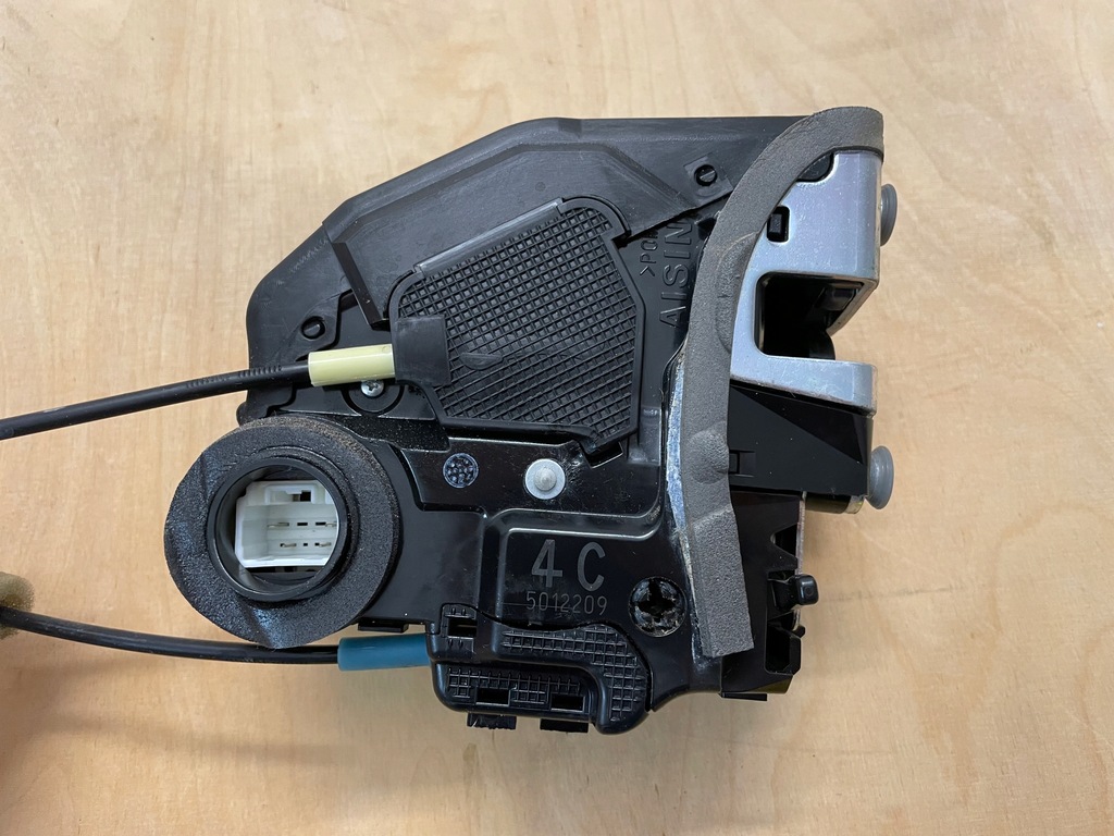 фото №3, Toyota rav4 iv lift замок двері правий задня 4 pin