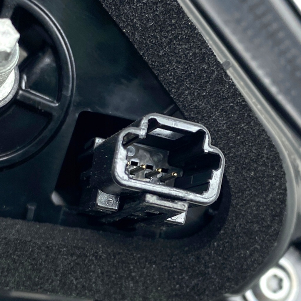 фото №13, Nowa оригинальная лампа правый задняя w крышка renault clio v 265503304r