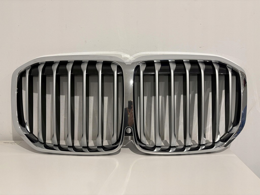 фото №1, Bmw x7 g07 решётка радиатора решётка радиатора перед хром pod камера 8094566