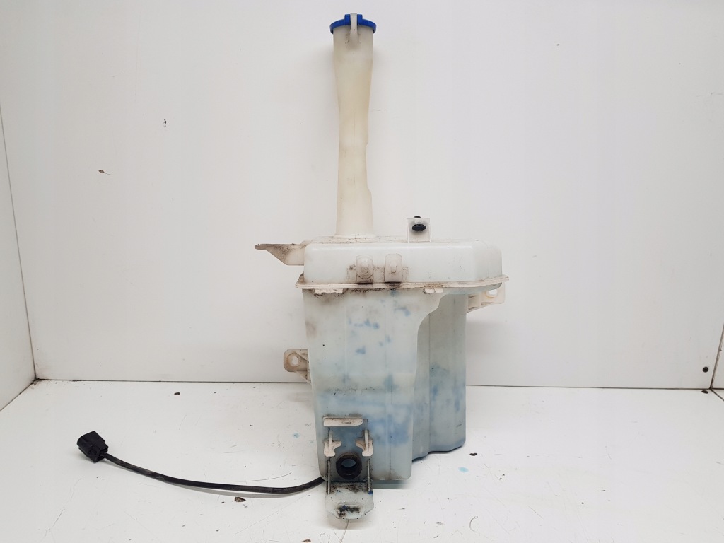 фото №1, Hyundai i30 ceed i lift бак омывателя 11r-