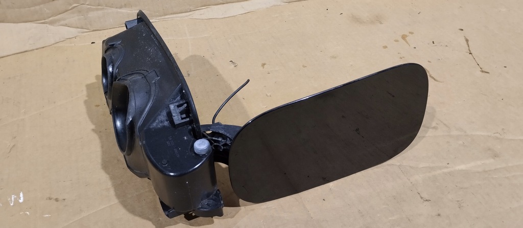 фото №5, Кришка заливної замок заливна горловина пального mercedes glc w253 a2536300802 колір 197