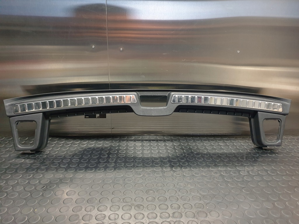 фото №1, Volvo v90 ii накладка поріг захист заднього поперечина багажника оригінальний номер 32353429