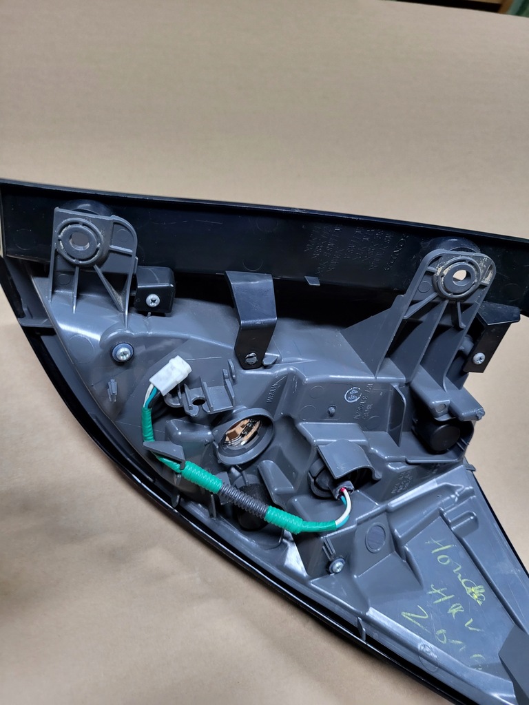 фото №12, Honda h-rv hrv hr-v ii 2 16-18r лампа задня задня ліва led