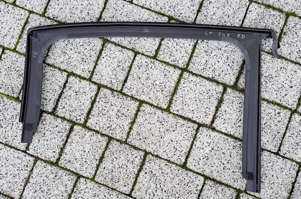 фото №3, Молдинг рамка дверь задняя левая peugeot 208 i 9811335580 хром