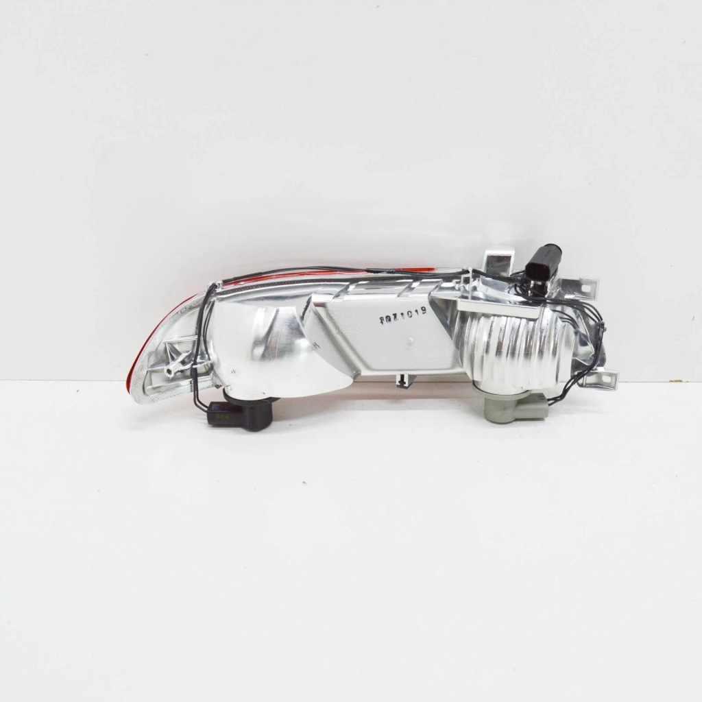 фото №7, Bmw 6 e63 задний бампер свет заднего вида отражатель правый 63217165816