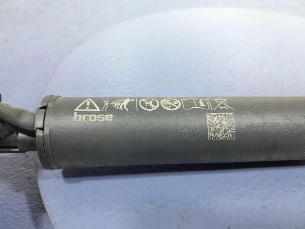 фото №4, Alfa romeo tonale привод амортизатор крышки багажника левый правый 00505658110