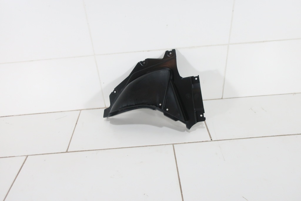 фото №1, Подкрылок защита треугольник правый bmw i4 g26