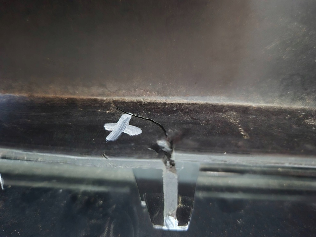 фото №8, Ford b-max решётка бампера средняя перед