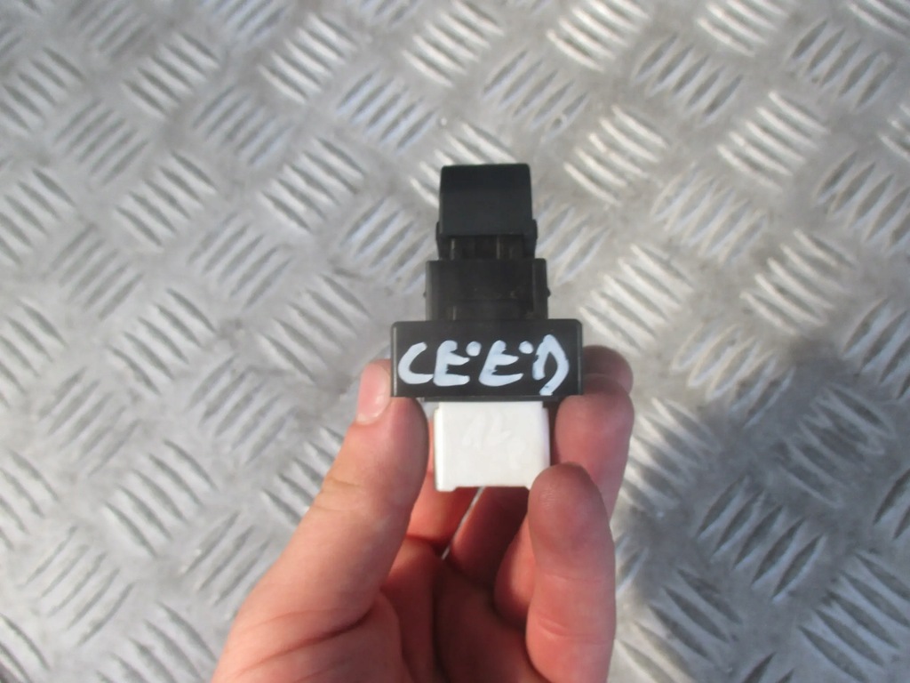 фото №4, Кнопка скло 93575-1h100 kia ceed i 06-12 r.