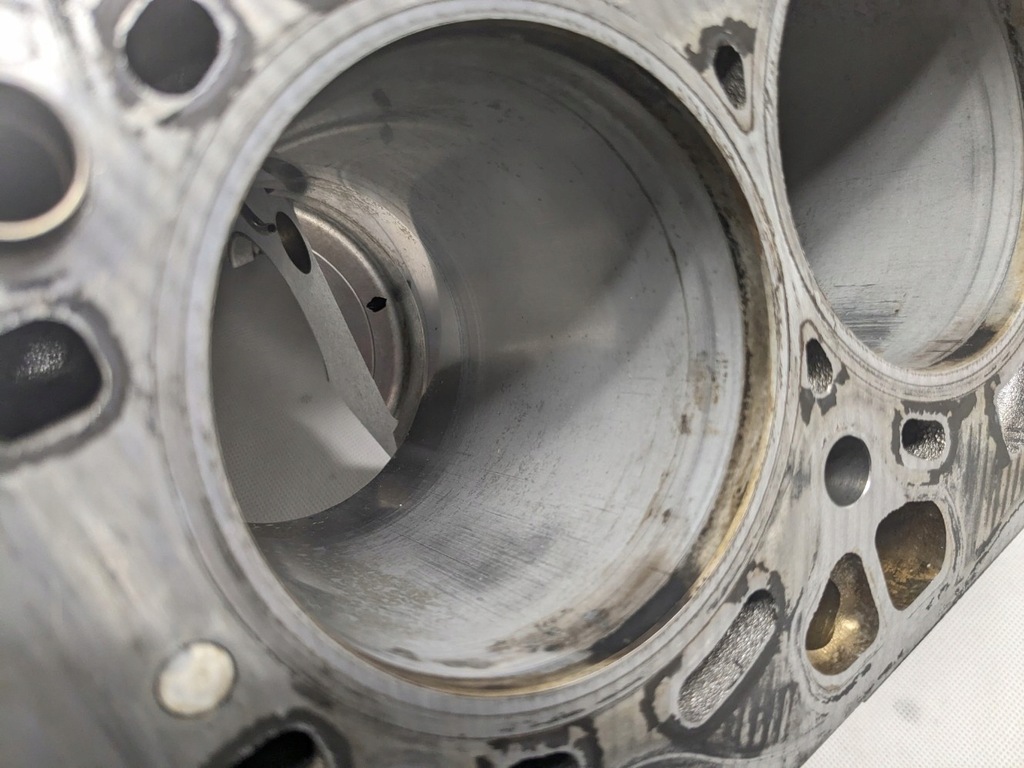 фото №12, Блок двигуна 7562288 n63b44a 4.4 v8 300kw 407km bmw f01 f02 f07 e71 x6 08-