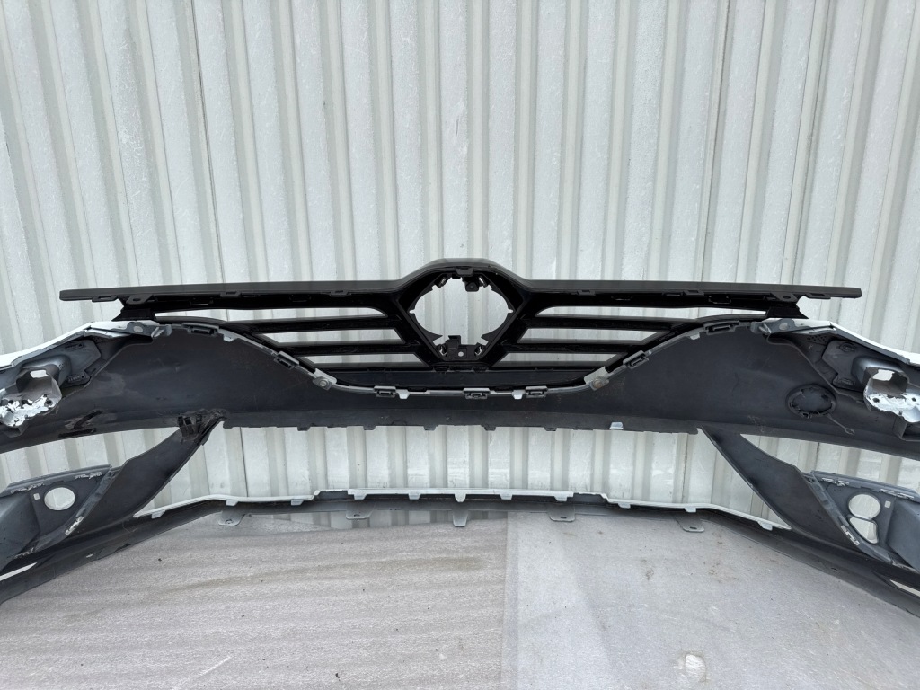 Renault megane iv 4 15- бампер перед передній 620225094r Доставка