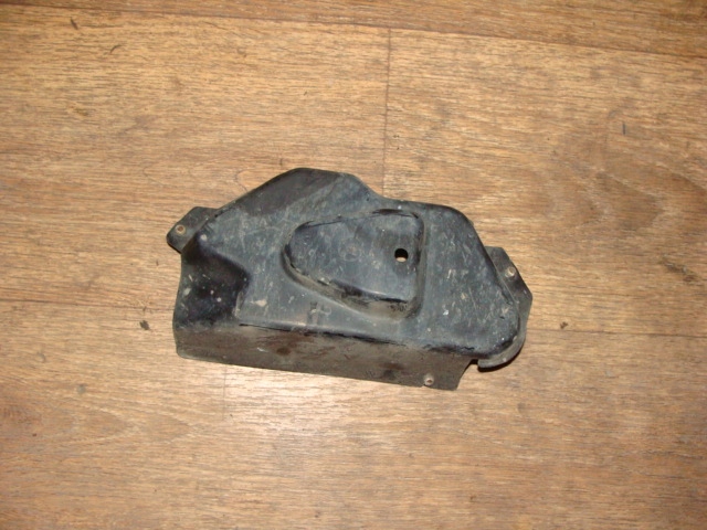 фото №1, Защита замка капот пластик land rover discovery 2 ii