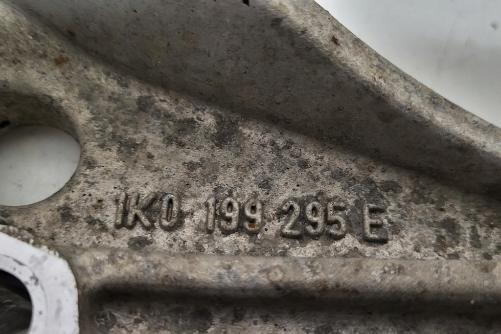 фото №7, Рычаг нижний передний левый vw golf vi 5k1 1k0199295e 1.6l дизель 77kw 2012