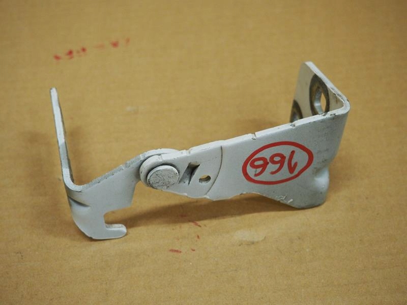 фото №1, Петля капот лівий перед vivaro a trafic ii 312082