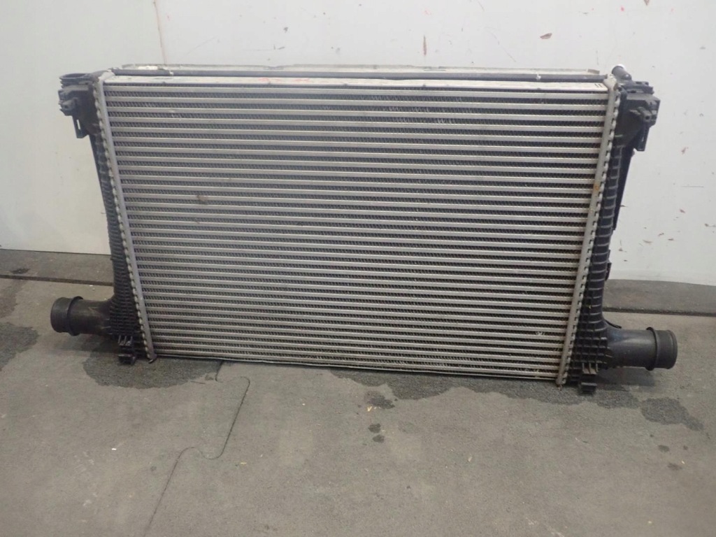 фото №1, Интеркулер audi q7 q7 vw touareg 4m0145805g