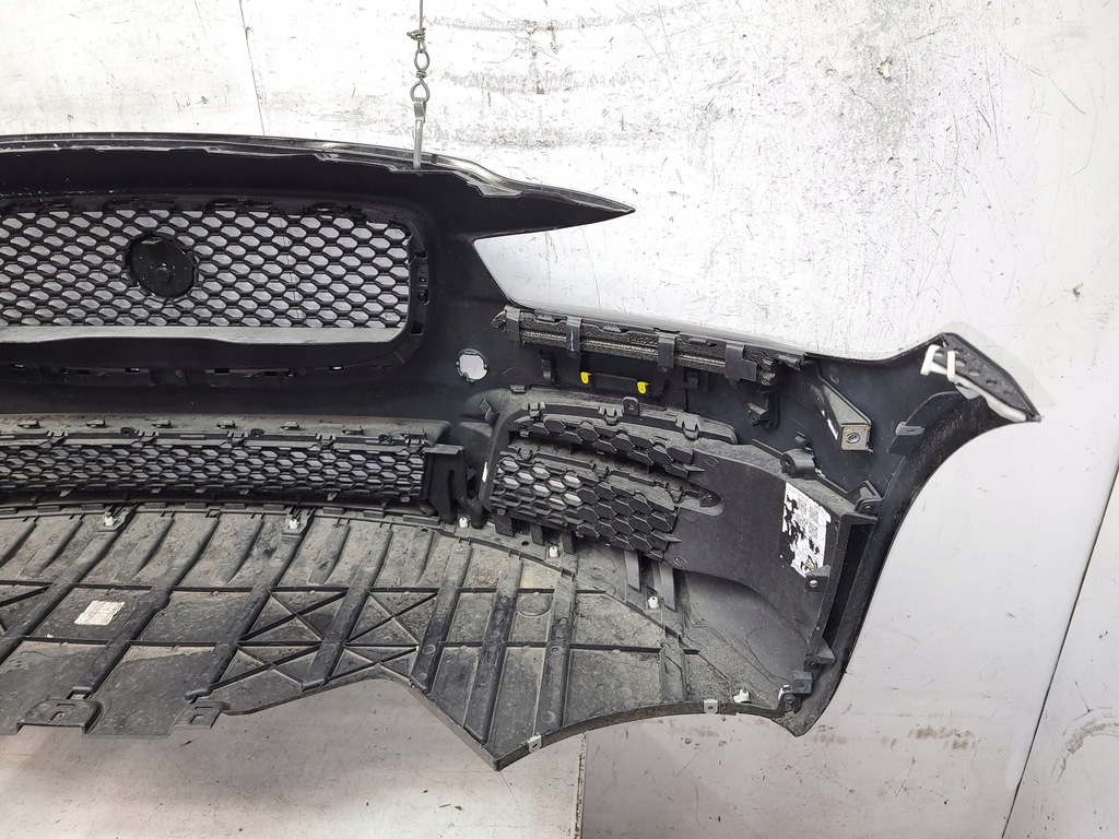 фото №6, Jaguar xe x760 gx73 бампер передній перед + решітка радіатора плита bez pdc