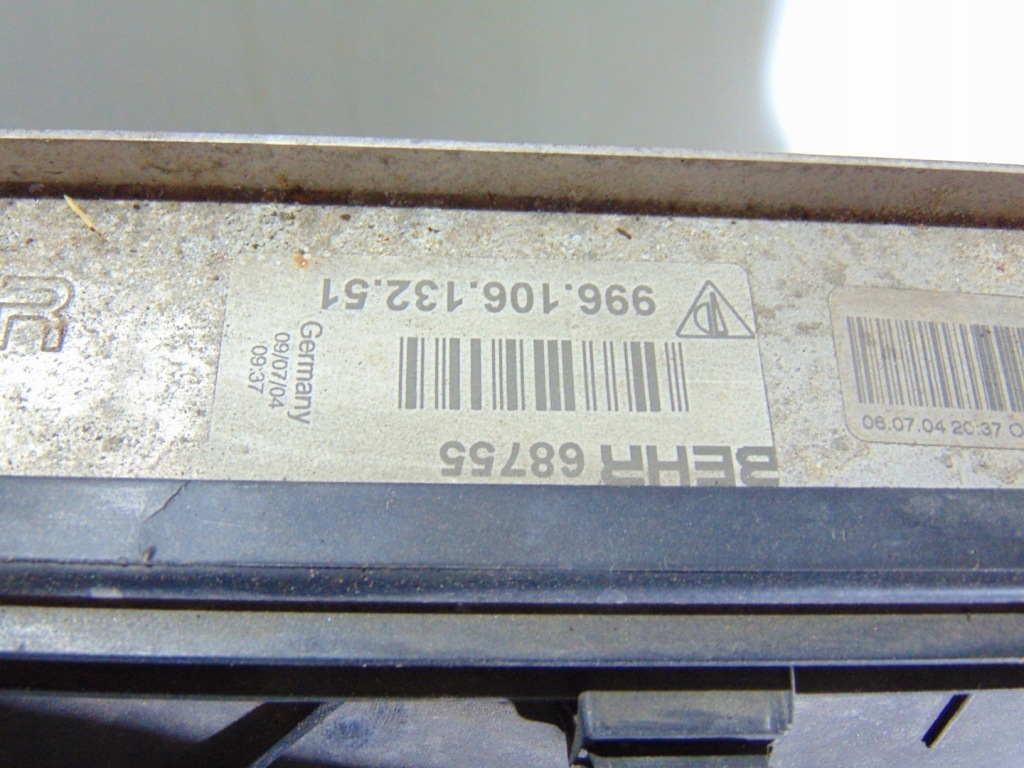 Радиатор воды правый  boxster 986 2.7 99610613251 Киев