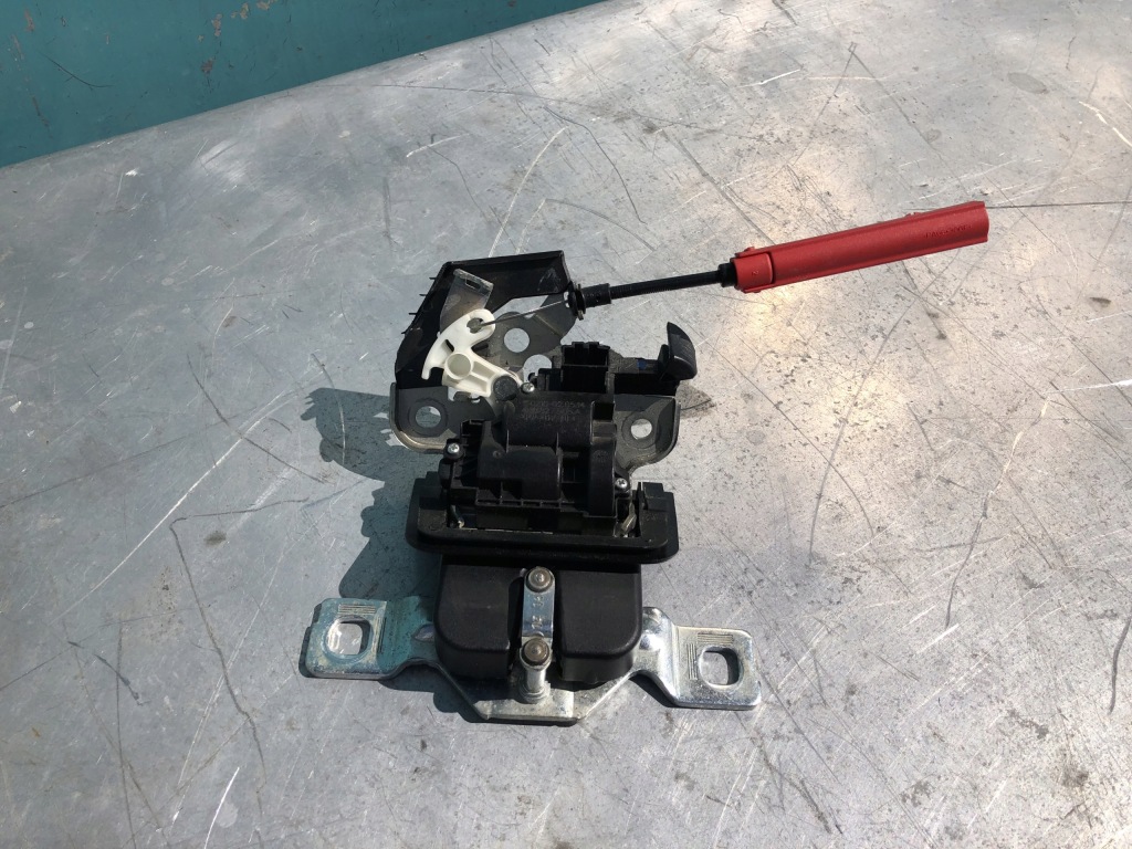 фото №1, Vw golf vi 6 cabrio замок задній кришки багажника