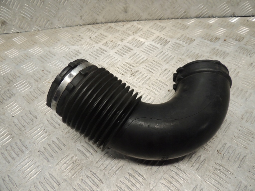 Купити Mercedes w447 2.2 труба патрубок 70548449