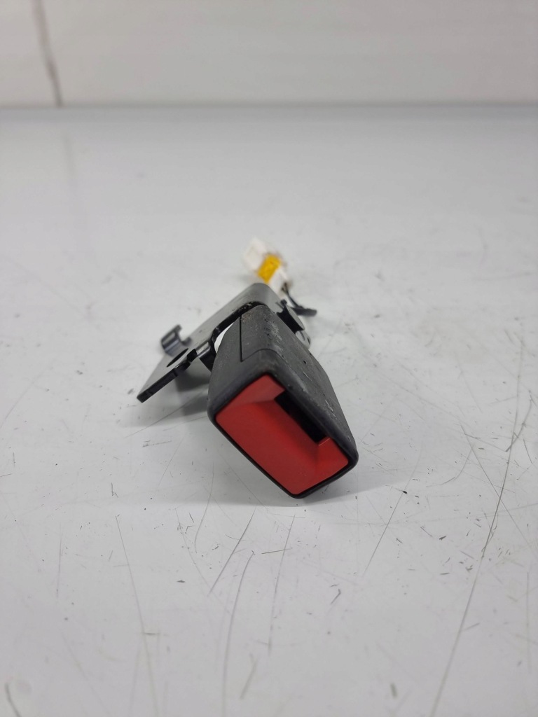 Пряжка поперечина заднього alfa romeo giulia 34208774e в Україні