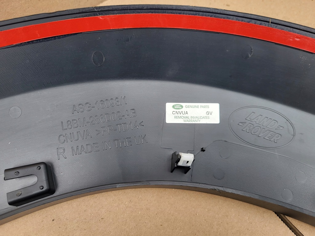 фото №3, Land rover defender 90 молдинг крила задня права