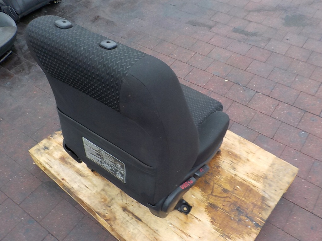 фото №7, Toyota corolla verso ii сидіння правий пасажира