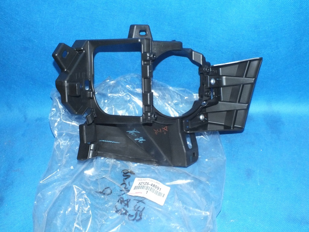 фото №3, Lexus rx 15-19 правое кронштейн рамка противотуманной фары