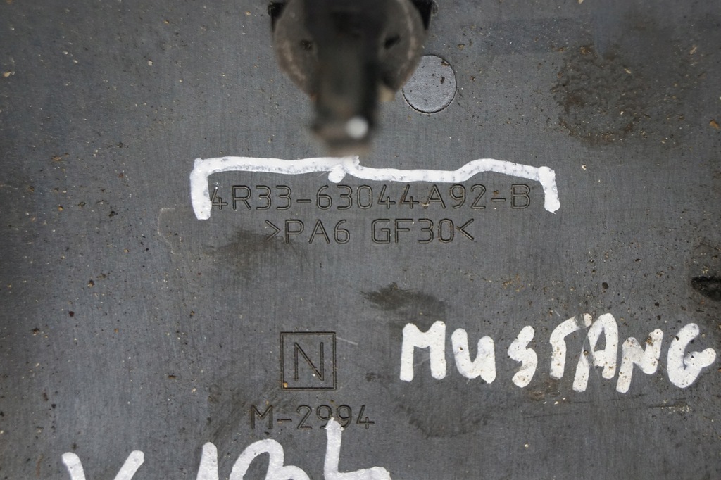 фото №10, Решётки обдув ford mustang v 4r33-63044a92-b