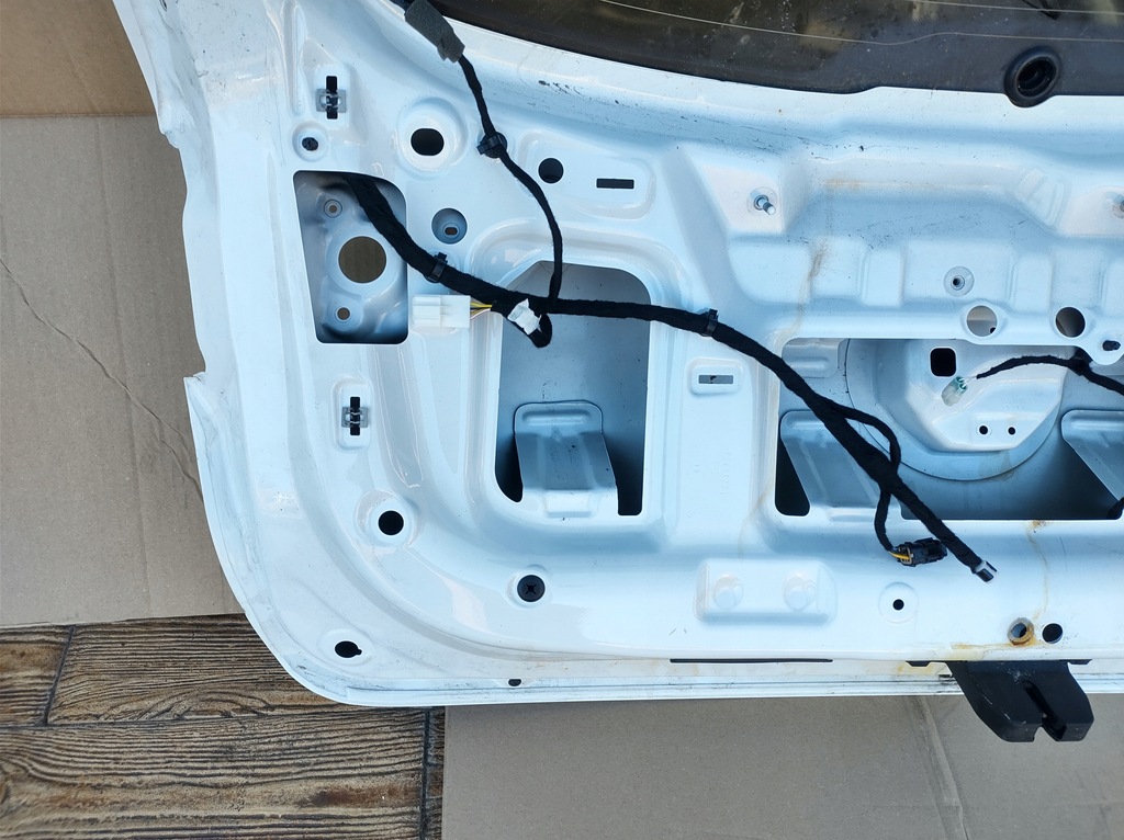 фото №11, Mg zs ev 2023 - крышка багажника багажника 5wsb