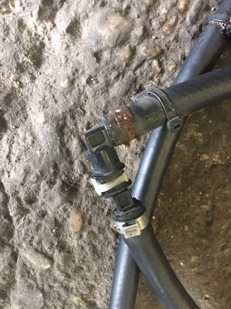 фото №6, Audi a5 8t wąż шланг омивача лампа ксенон