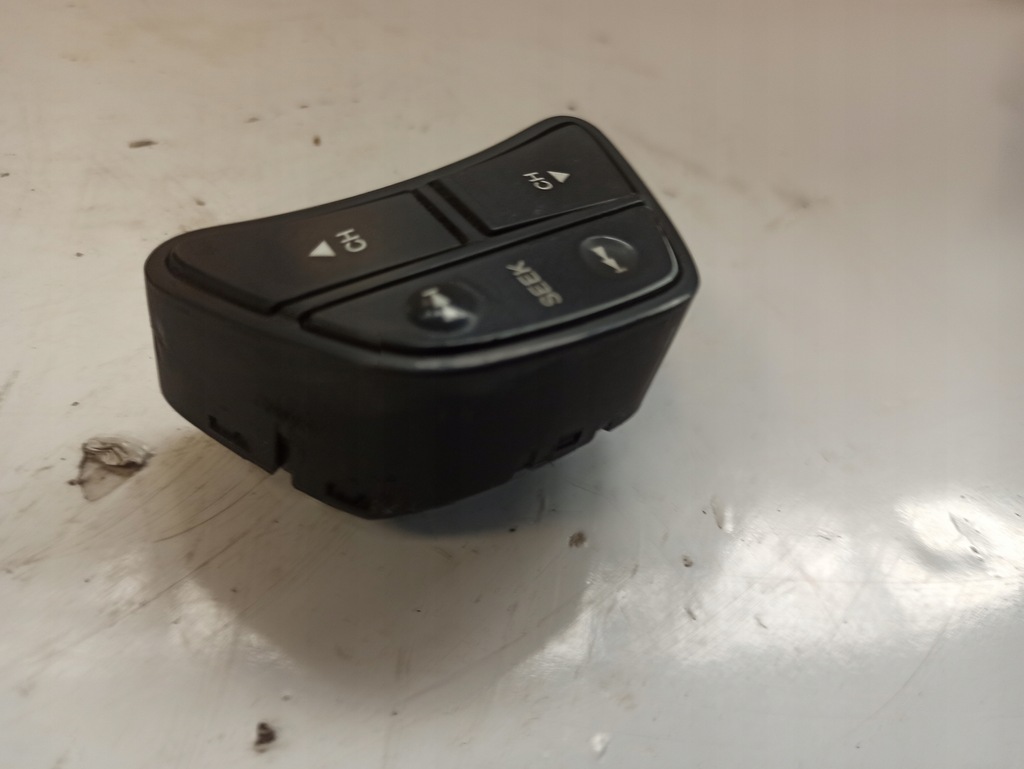 фото №6, Kia ceed i кнопка мультифункция руля