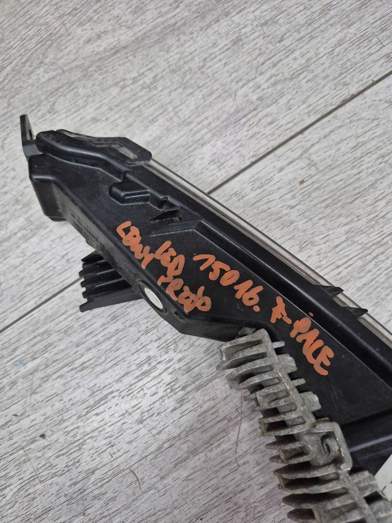 фото №9, 15016. jaguar f-pace противотуманная фара led левый перед hk83-15201-bc