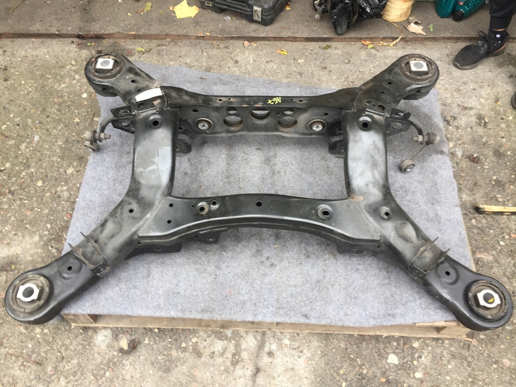 фото №1, Подрамник подрамник задняя mercedes gle w167